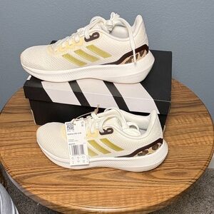 Adidas Women’s Sz 6 White and Gold Athletic Shoes RunFalcon 3.0